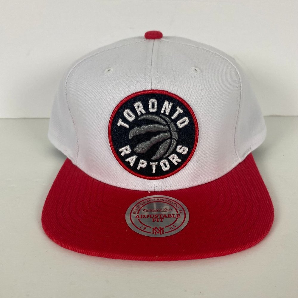 NEW Toronto Raptors Mitchell & Ness Core Basic White Red Snapback Hat NBA 2 Tone